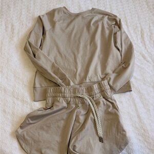 Vuori set excellent condition